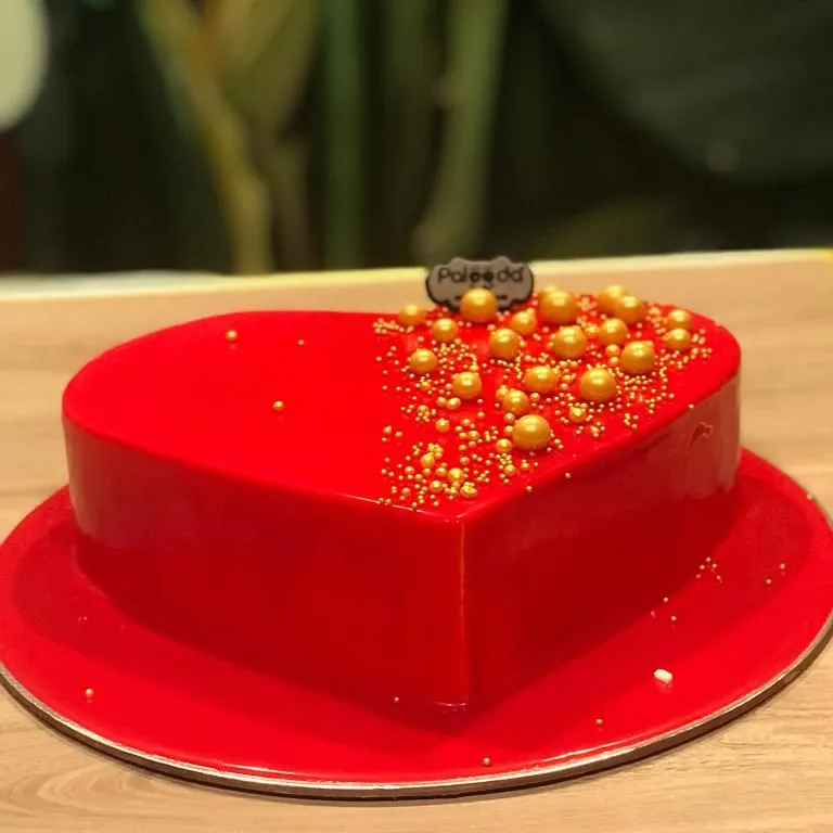 Valentines Day Special Cake - Luxury Cake Design